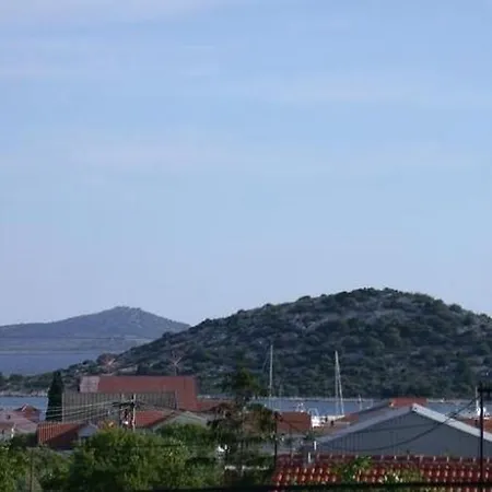 Apartmán In Tribunj With Terrace, Air Conditioning, W-lan 5034-1 *