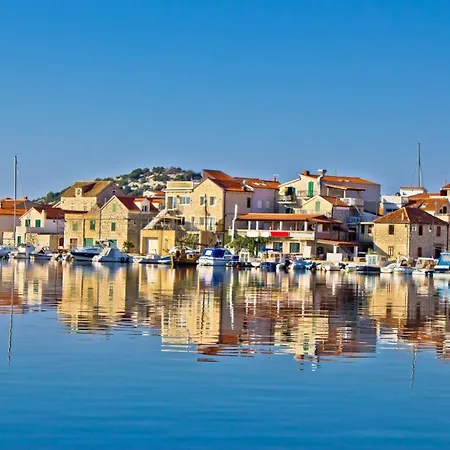 Apartmán In Tribunj With Terrace, Air Conditioning, W-lan 5034-1 *