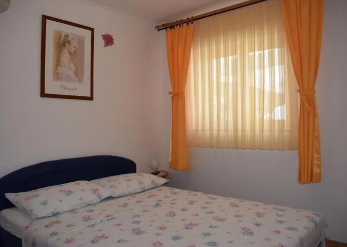 In Tribunj With Terrace, Air Conditioning, W-lan 5034-1 Apartamento