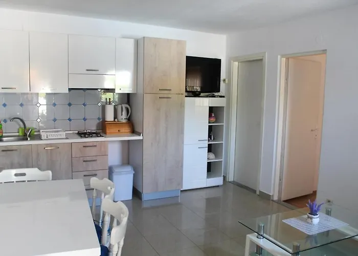 In Tribunj With Terrace, Air Conditioning, W-lan 5034-1 Apartamento *