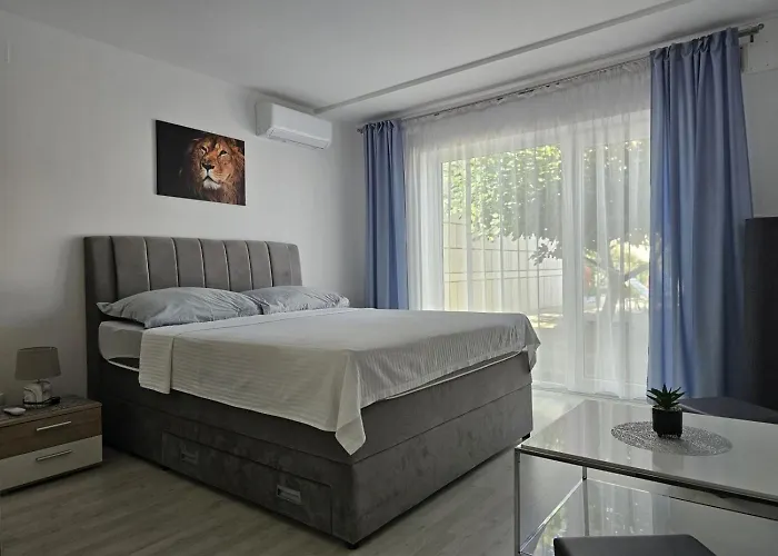 Apartamento In Tribunj With Terrace, Air Conditioning, W-lan 5034-1 *